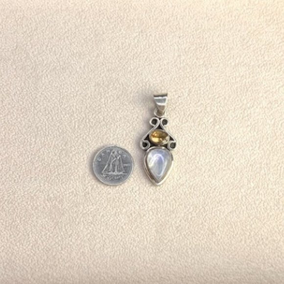 Sterling sliver amber pendant with crystal- stamped 925 - Picture 2 of 2